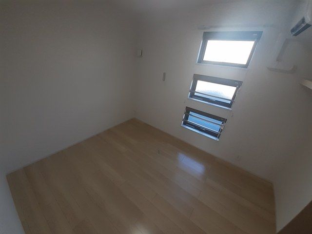 ��ʌ�����s�厚�����q�V�c�̃A�p�[�g�̂��̑������E�X�y�[�X