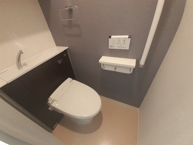 ��ʌ�����s�厚�����q�V�c�̃A�p�[�g�̃g�C��