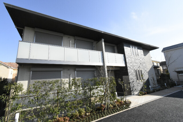 ��ʌ��������܎s������x�蒬�̃A�p�[�g�̌����O��