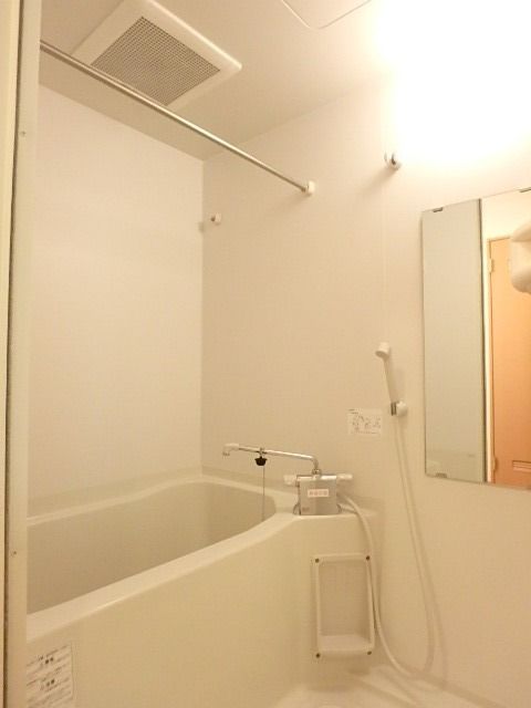 ��ʌ��������܎s��{��x�̓����P���ڂ̃}���V�����̃o�X