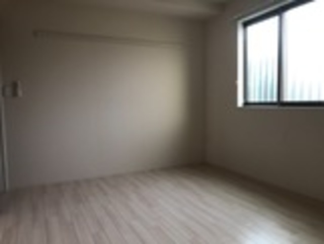 ��ʌ��������܎s��΋���q�S���ڂ̃A�p�[�g�̂��̑������E�X�y�[�X