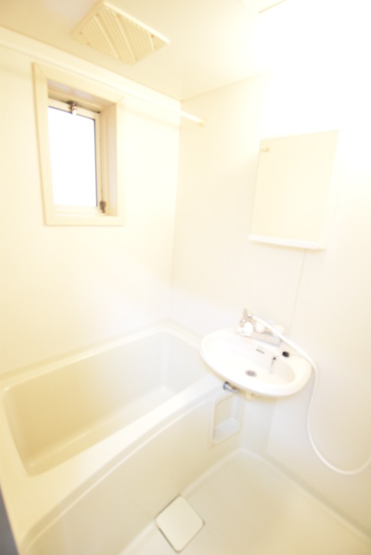 ��ʌ��������܎s�����擌��{�U���ڂ̃A�p�[�g�̃o�X