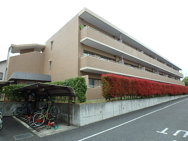 ��ʌ�����s�厚���s�̃}���V�����̌����O��