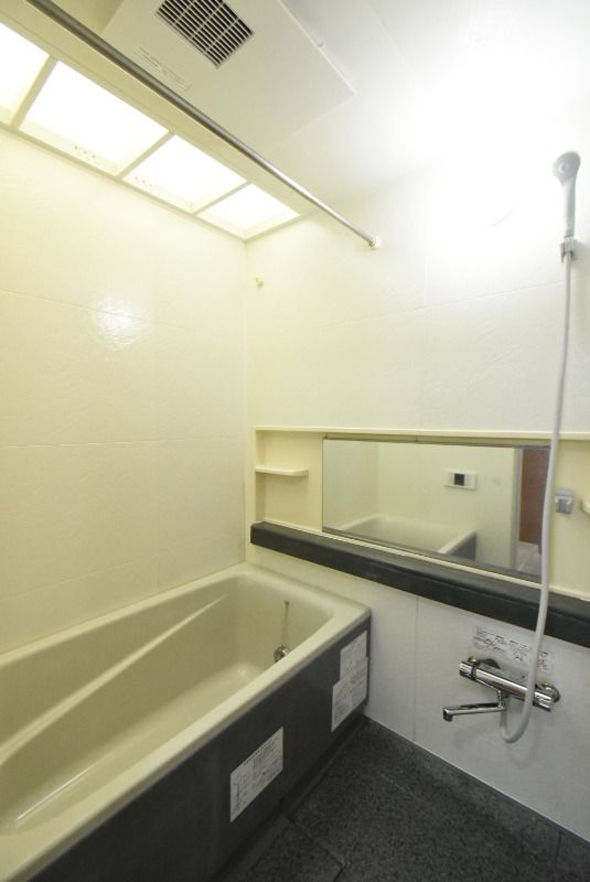 ��ʌ������s�V�����S���ڂ̃}���V�����̃o�X