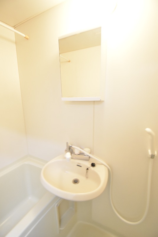 ��ʌ��������܎s�����擌��{�U���ڂ̃A�p�[�g�̐��ʏ�