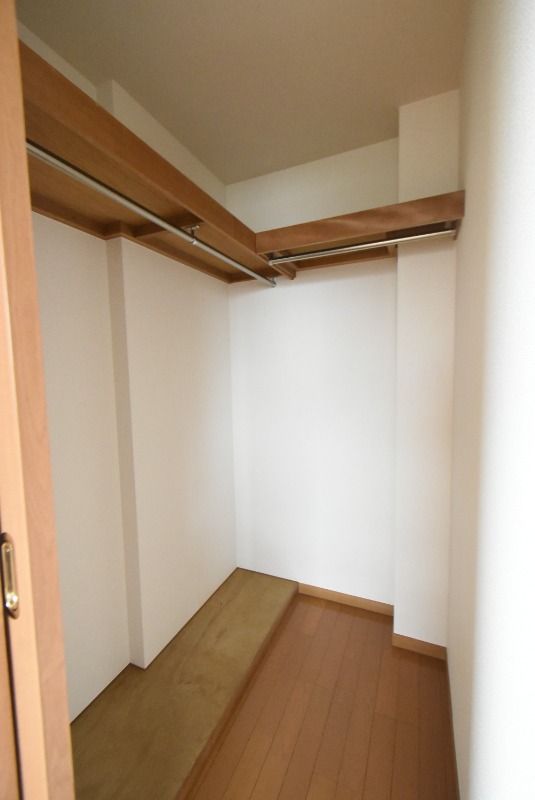 ��ʌ������s�V�����S���ڂ̃}���V�����̎��[