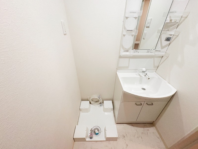 ��ʌ��������܎s�������a�c���Q���ڂ̃A�p�[�g�̂��̑�