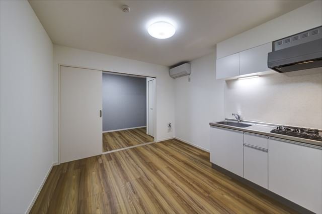 ��ʌ��������܎s�k��A�|���P���ڂ̃A�p�[�g�̋��ԁE���r���O