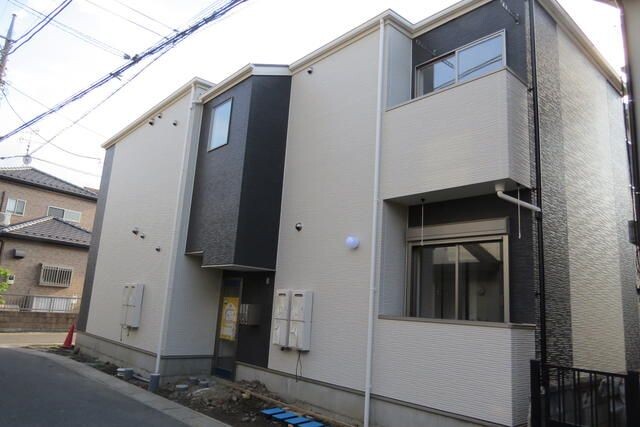 ��ʌ�����s�厚���̃A�p�[�g�̌����O��