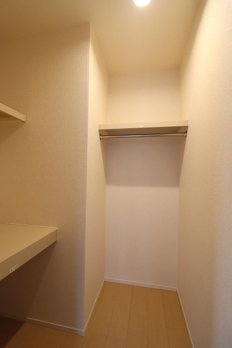 ��ʌ��������܎s�Y�a��؍�Q���ڂ̃A�p�[�g�̎��[