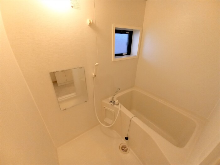 ��ʌ��z�J�s���������Q���ڂ̃A�p�[�g�̃o�X