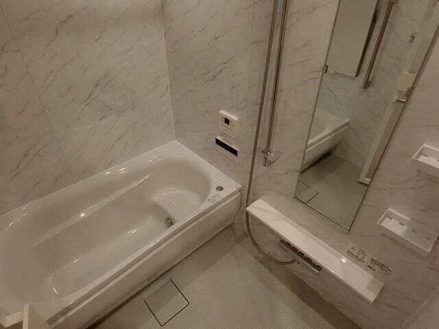 ��ʌ�����s�㒬�Q���ڂ̃}���V�����̃o�X