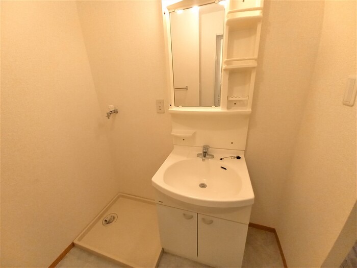 ��ʌ��z�J�s���������Q���ڂ̃A�p�[�g�̐��ʏ�