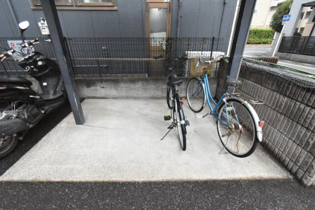 ��ʌ��z�J�s���������Q���ڂ̃A�p�[�g�̂��̑�