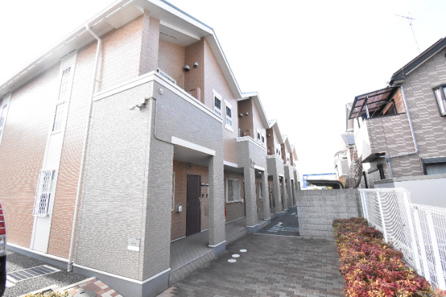 ��ʌ��k�����S�ɓޒ������j�U����119�̃A�p�[�g�̌����O��