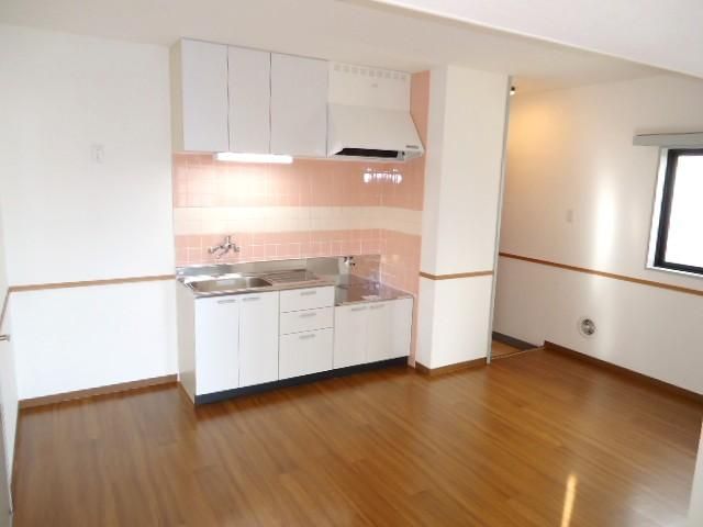 ��ʌ�����s�k����P���ڂ̃}���V�����̃L�b�`��