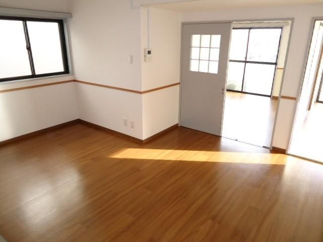 ��ʌ�����s�k����P���ڂ̃}���V�����̂��̑������E�X�y�[�X