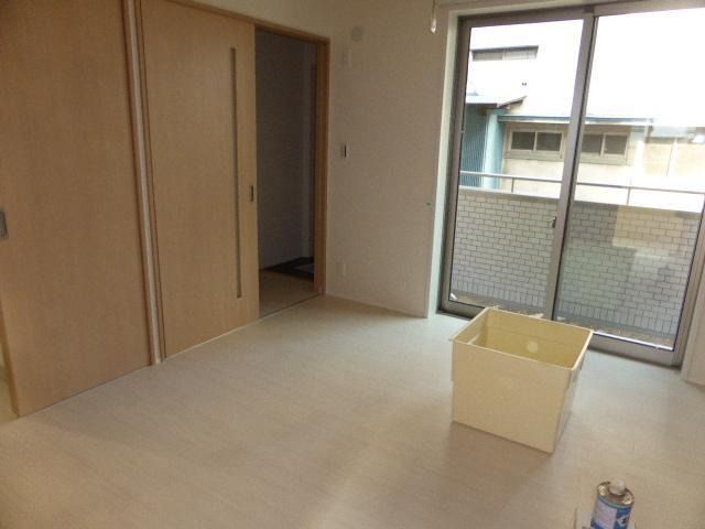 ��ʌ�����s�����P���ڂ̃A�p�[�g�̋��ԁE���r���O