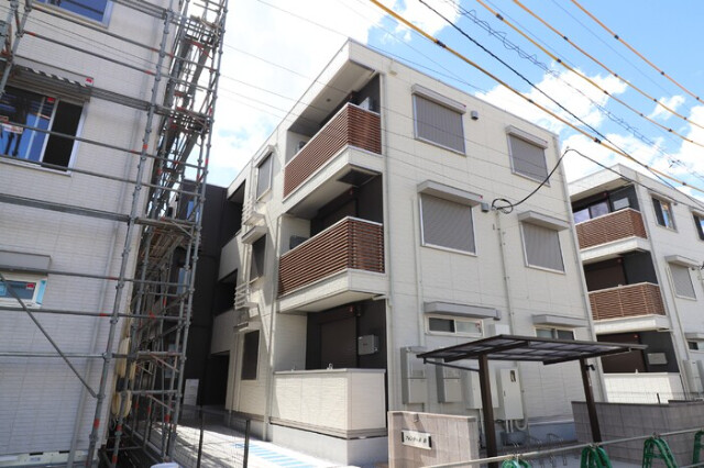 ��ʌ��������܎s�΋�����R���ڂ̃A�p�[�g�̌����O��