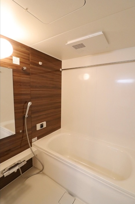 ��ʌ��������܎s�΋�����R���ڂ̃A�p�[�g�̃o�X