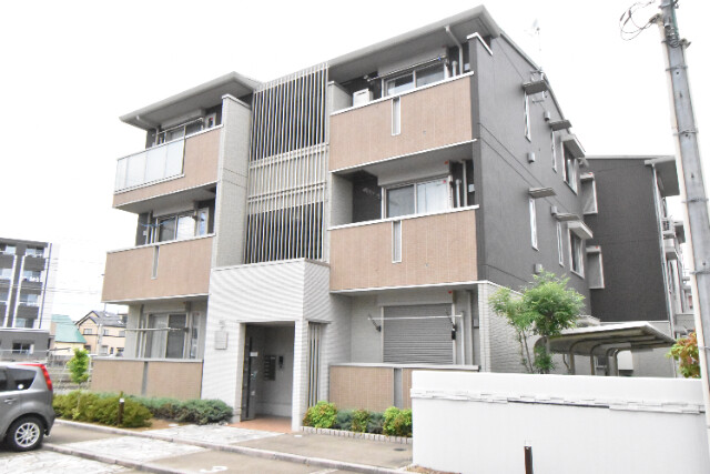 ��ʌ��������܎s�k��y�C���Q���ڂ̃A�p�[�g�̌����O��