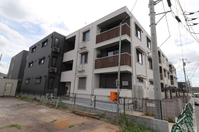 ��ʌ��������܎s�΋�����R���ڂ̃A�p�[�g�̌����O��