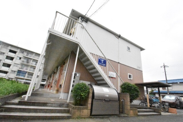 ��ʌ��������܎s�k�捡�H���̃A�p�[�g�̌����O��