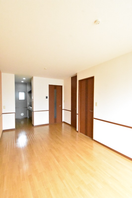 ��ʌ��������܎s�k�捡�H���̃A�p�[�g�̋��ԁE���r���O