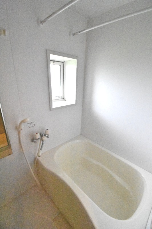 ��ʌ��������܎s�k�捡�H���̃A�p�[�g�̃o�X