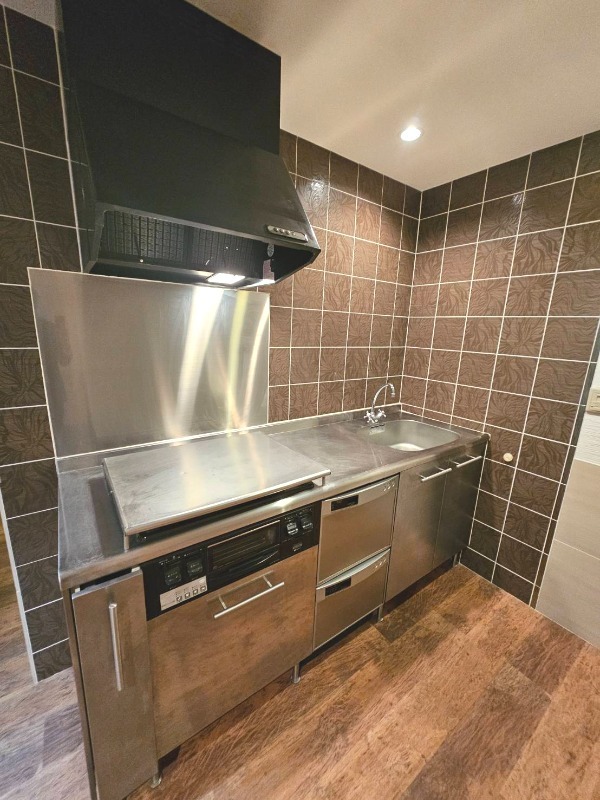 ��ʌ��������܎s��{��g�~���Q���ڂ̃}���V�����̃L�b�`��