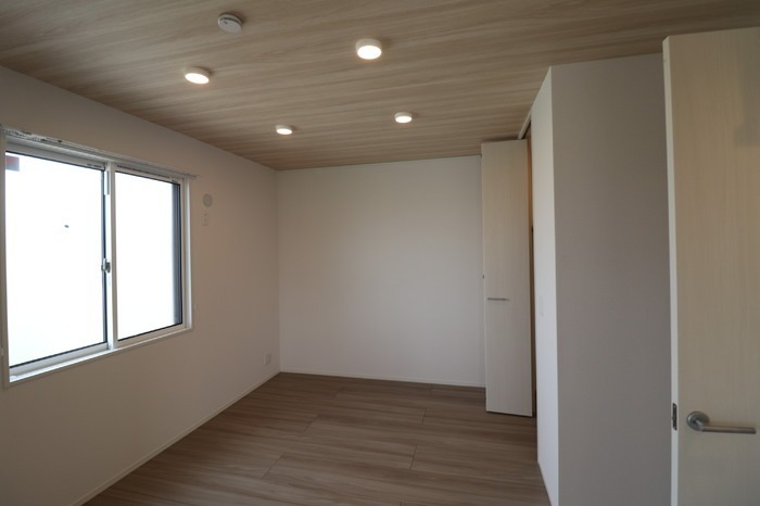 ��ʌ��������܎s�΋�����R���ڂ̃A�p�[�g�̂��̑������E�X�y�[�X