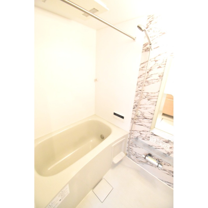 ��ʌ��������܎s�k��y�C���Q���ڂ̃A�p�[�g�̃o�X