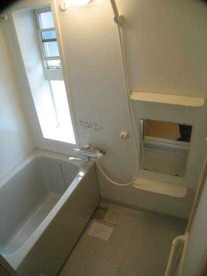 ��ʌ��������܎s�������J�Q���ڂ̃A�p�[�g�̃o�X