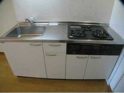 ��ʌ��������܎s�������J�Q���ڂ̃A�p�[�g�̃L�b�`��