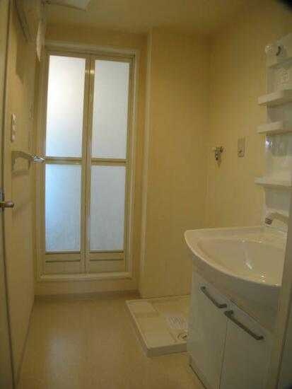 ��ʌ��������܎s�������J�Q���ڂ̃A�p�[�g�̐��ʏ�