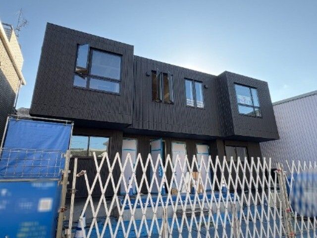 埼玉県さいたま市見沼区東大宮７丁目4-のマンションの建物外観