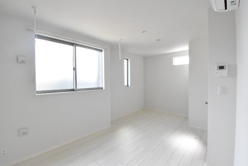 ��ʌ��������܎s�k��{�����S���ڂ̃A�p�[�g�̋��ԁE���r���O