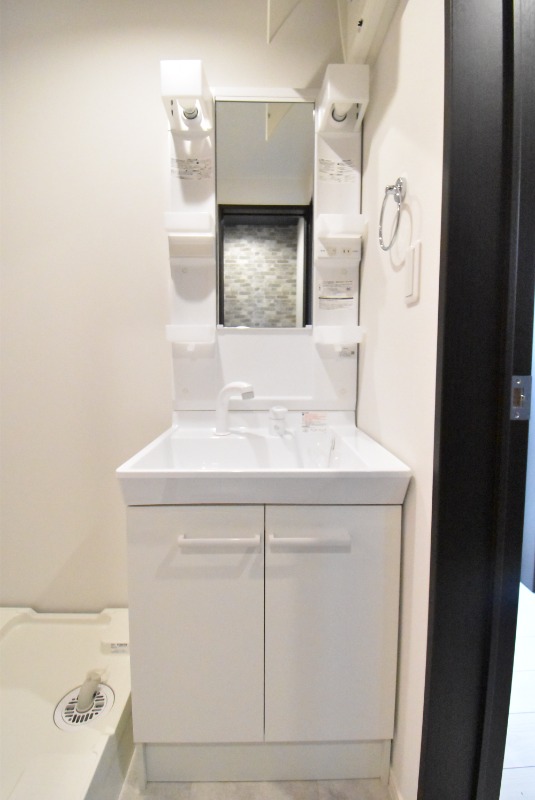 ��ʌ��������܎s�k��{�����S���ڂ̃A�p�[�g�̐��ʏ�