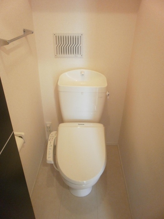 ��ʌ������s�ẪA�p�[�g�̃g�C��