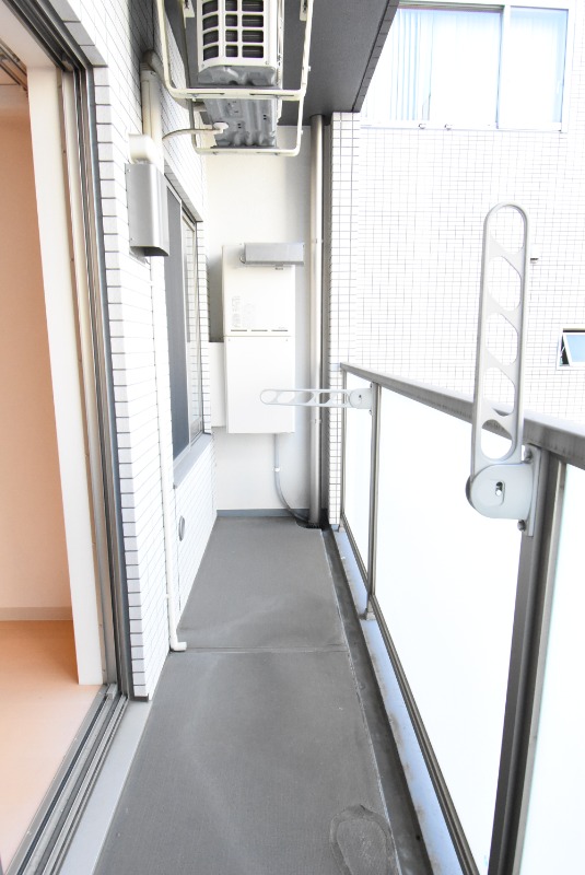 ��ʌ��������܎s��{��{���Q���ڂ̃}���V�����̃o���R�j�[