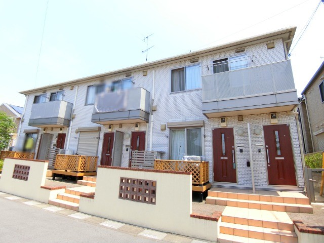 ��ʌ�����s�厚�ΐ_�̃A�p�[�g�̌����O��