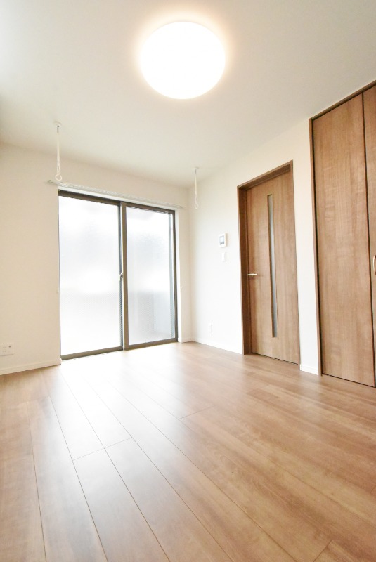 ��ʌ��z�J�s�k�z�J�P���ڂ̃A�p�[�g�̂��̑������E�X�y�[�X