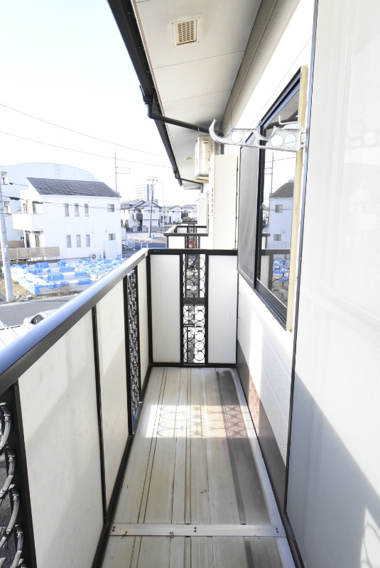 ��ʌ������s��ʖ�̃}���V�����̃o���R�j�[