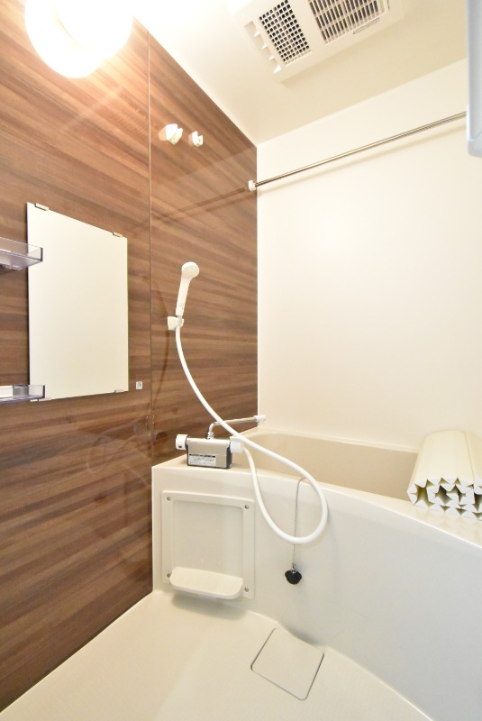 ��ʌ��z�J�s�k�z�J�Q���ڂ̃A�p�[�g�̃o�X