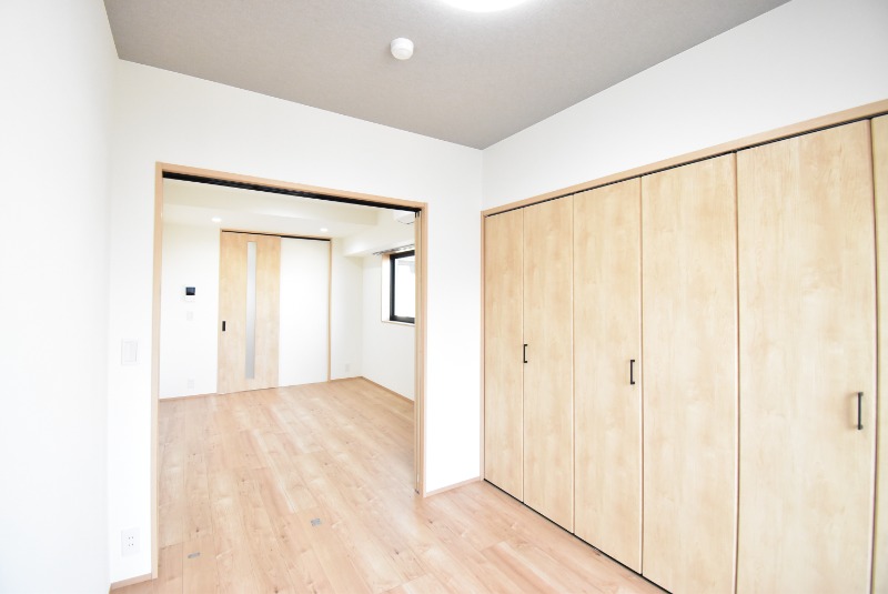 ��ʌ�����s������S���ڂ̃}���V�����̋��ԁE���r���O