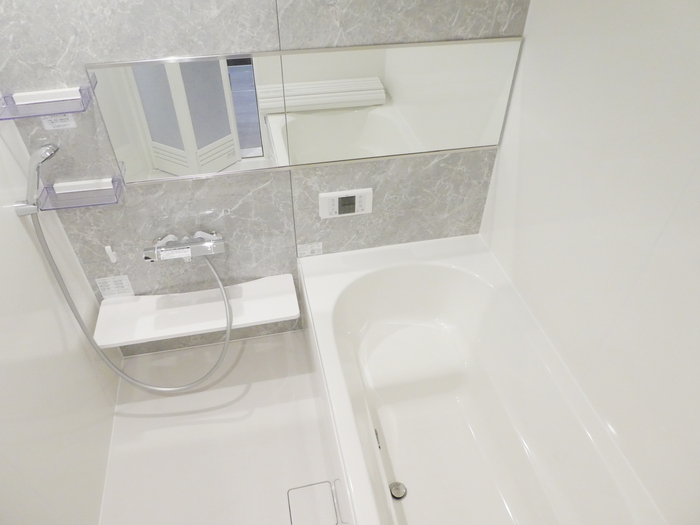 ��ʌ�����s���L�Q���ڂ̃A�p�[�g�̃o�X