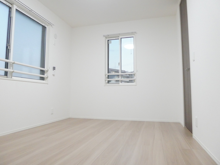 ��ʌ�����s���L�Q���ڂ̃A�p�[�g�̂��̑������E�X�y�[�X