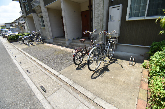 ��ʌ��k�����S�ɓޒ��厚�����̃A�p�[�g�̂��̑�