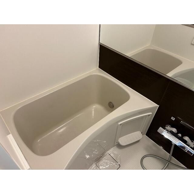 ��ʌ�����s�����R���ڂ̃A�p�[�g�̃o�X