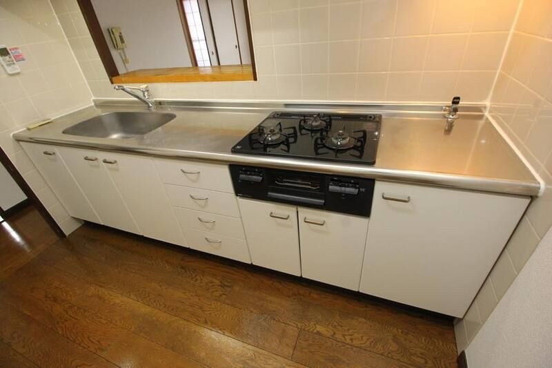 ��ʌ��������܎s���厚��J���̃}���V�����̃L�b�`��